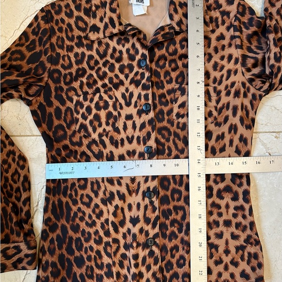 Leopard print button front turn back collar long sleeve Un Deux Trois blouse Sz6 - Picture 16 of 16